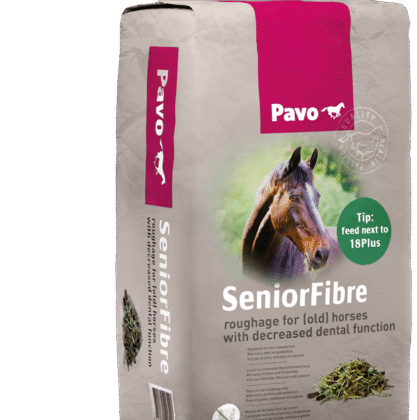 Pavo SeniorFibre 12 kg - Drobna niemelasowana sieczka bez lucerny dla koni z problemami stomatologicznymi