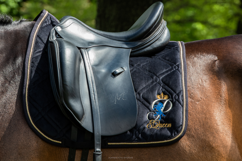 Czaprak skokowy PEQueen Glamour Czarny