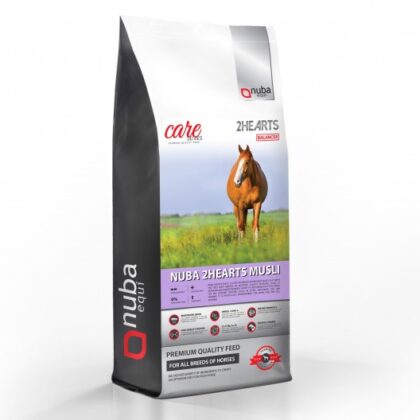 Worek z grafiką przedstawiającą kasztanowego konia stojącego na łące oraz napisem Nuba 2Hearts Musli Balancer