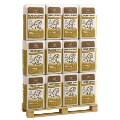 Zestaw worków z sianokiszonką Leader's Spirit Universal na palecie