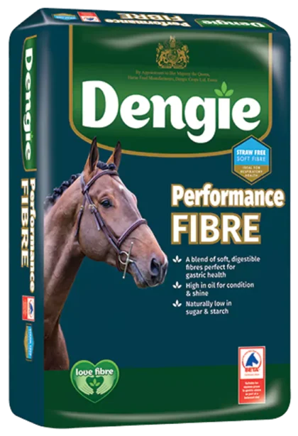 Dengie Performance Fibre 20 kg - olejowana sieczka dla koni sportowych